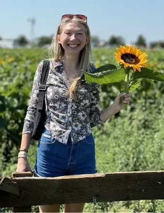 Oswego, IL – Tegan Hallie Zoephel, a talented 24-year-old from Oswego, Illinois, and associate producer for the TV series “7 Little Johnstons,” tragically passed away