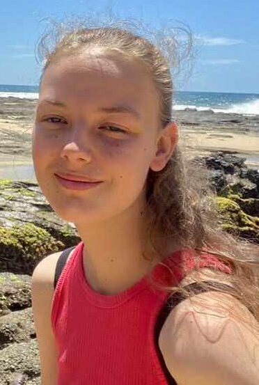 Paige Gibbins, Adelaide, Australia – Paige Gibbins, a beloved netball player from Adelaide, passed away on December 10, 2025, leaving behind cherished memories.