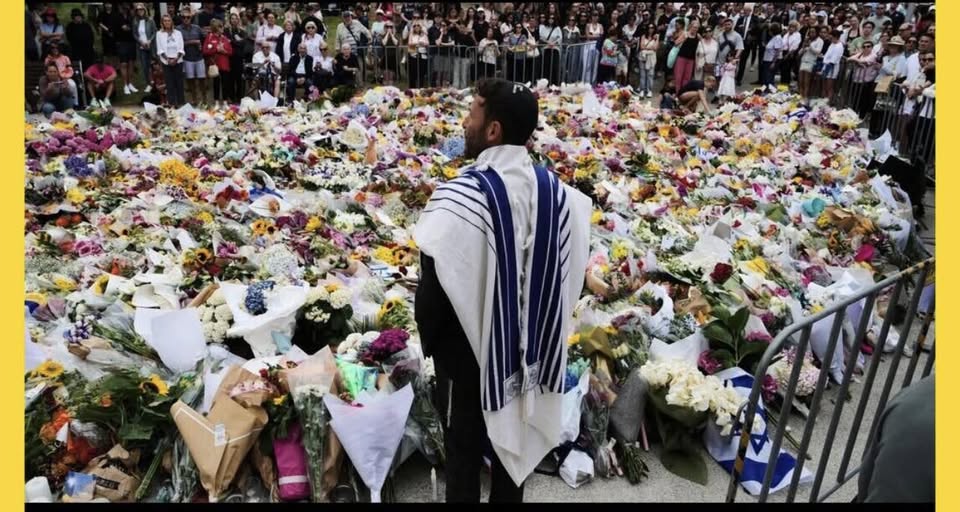 Naveed Akram Sydney – A tragic attack during a Hanukkah celebration at Bondi Beach left 15 dead and dozens injured.