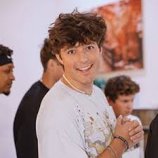 TikTok star Tucker Genal tragically died from suicide, leaving millions of fans and his family in mourning.