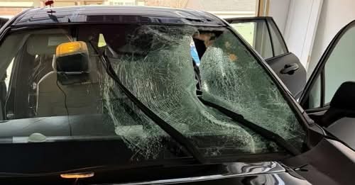 Greenville County, SC Obituary – Serious Injury and Sudden Hardship – Shocking Incident of Father Severely Injured by Falling Ice from a Vehicle on a South Carolina Highway Following a “Final Destination” Style Collision