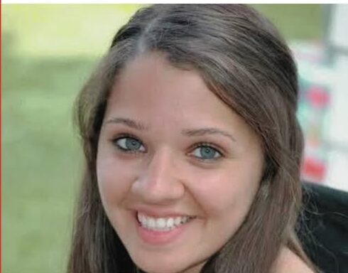 Victoria Soto Newtown CT Obituary – Victoria Soto Passed Away a Hero in Sandy Hook Shooting – THE ULTIMATE SACRIFICE: First-Grade Teacher Victoria Soto (27) Killed While Shielding Students from Gunman; 11 Lives Saved by Her Bravery obituary
