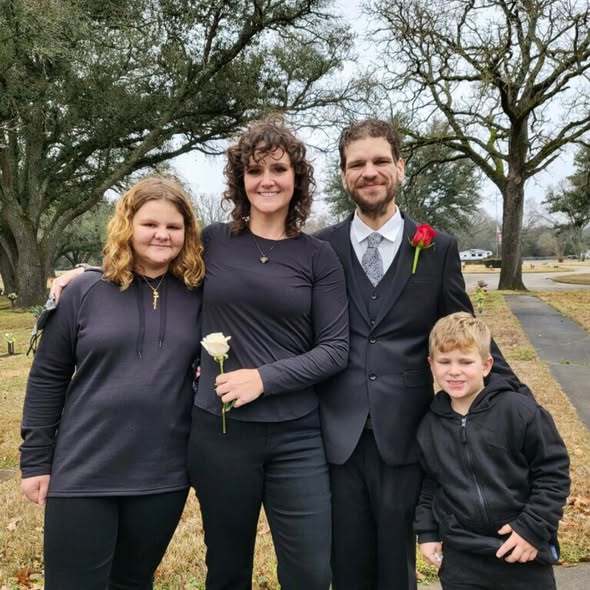 Kevin Michael Teel Joplin, Missouri Obituary — Kevin Michael Teel Sudden and Tragic Passing — THE JOPLIN COMMUNITY HEARTBREAK: 43-Year-Old “Resplendent Soul” Kevin Teel Passes Away Following Tragic Accident; Shocking “Stolen Sunset” of Luminous Spirit Leaves Southwest Missouri Grieving the Unforeseen Departure and Unfiltered Tragedy of a Provider Known for Unfailing Grace