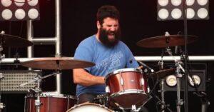 Atlanta, Georgia Obituary — Sudden Passing of an Indie Rock Icon — THE MANCHESTER ORCHESTRA AND GLOBAL MUSIC COMMUNITY HEARTBREAK: 42-Year-Old “Resplendent Soul” Tim Very Passes Away; Shocking “Stolen Sunset” of Luminous Spirit Leaves the Music World Grieving the Unforeseen Departure and Unfiltered Tragedy of a Drummer Known for Unfailing Grace